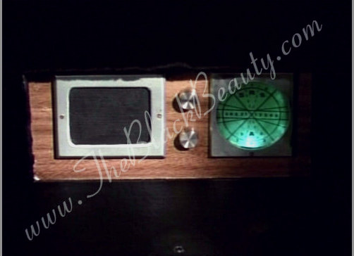  Rear Speaker and Oscilloscope 